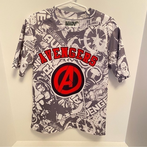 MARVEL Boy's Short Sleeve Avengers T-Shirt Size Small (6/7) - Picture 1 of 4